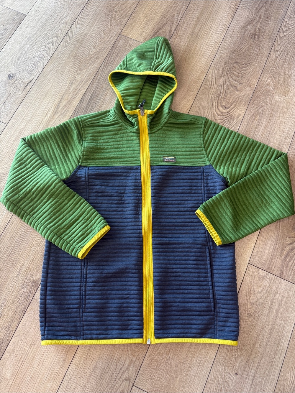 🆕 Excellent condition! Boys LL Bean Camper hooded zip up - size L